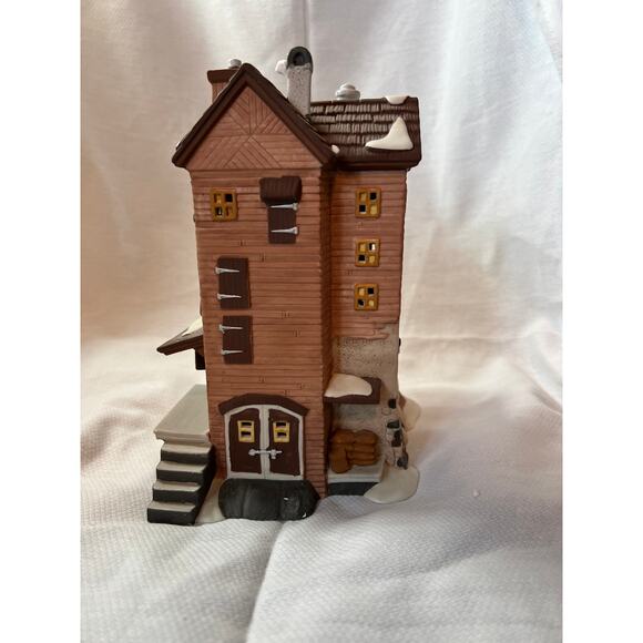 DEPT 56 DICKENS' Village Sesries The Great Denton Mill w/Light - Picture 2 of 7
